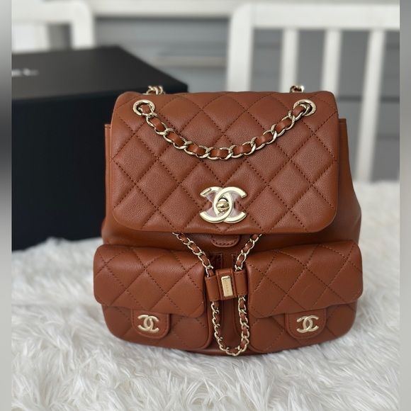 ❌ SOLD ❌ CHANEL 23A DUMA BACKPACK LIGHT BROWN CALFSKIN - Picture 1 of 12